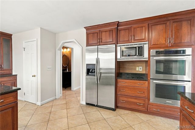 5553 Hidden Pines Court, Clarence, NY 14221
