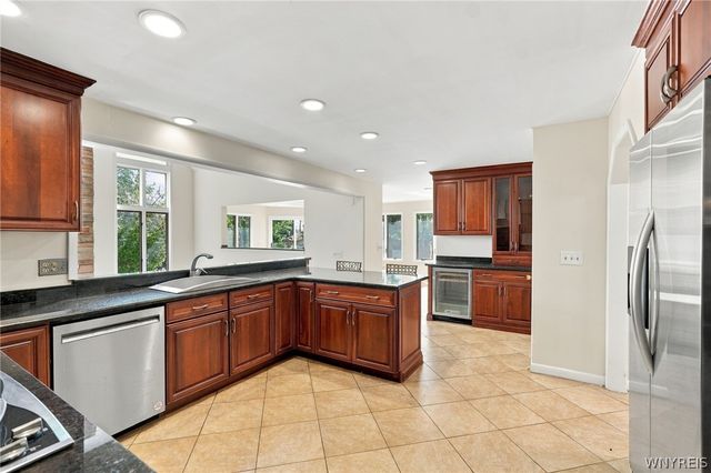 5553 Hidden Pines Court, Clarence, NY 14221