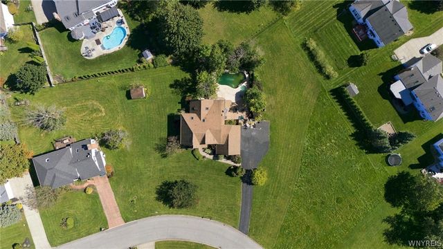 5553 Hidden Pines Court, Clarence, NY 14221