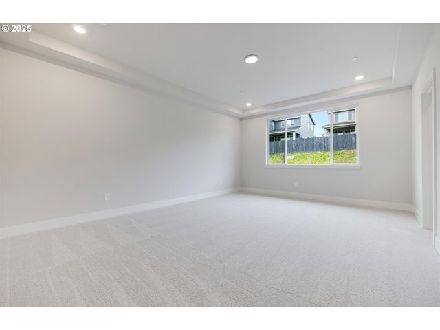 364 W MAPLE St, Washougal, WA 98671
