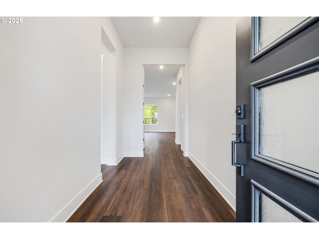 364 W MAPLE St, Washougal, WA 98671