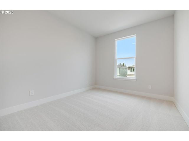 364 W MAPLE St, Washougal, WA 98671