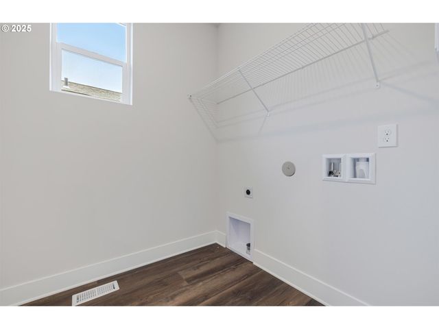 364 W MAPLE St, Washougal, WA 98671