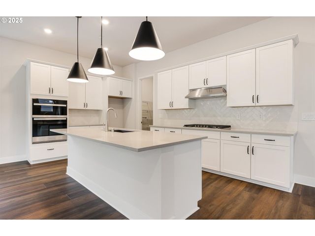 364 W MAPLE St, Washougal, WA 98671