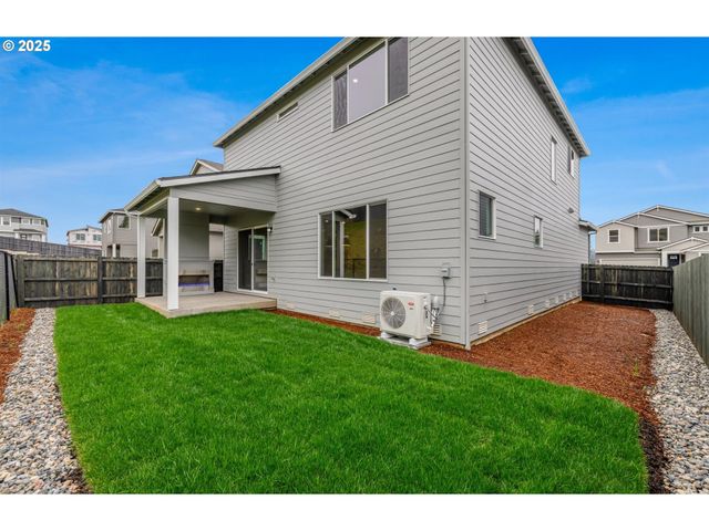 364 W MAPLE St, Washougal, WA 98671