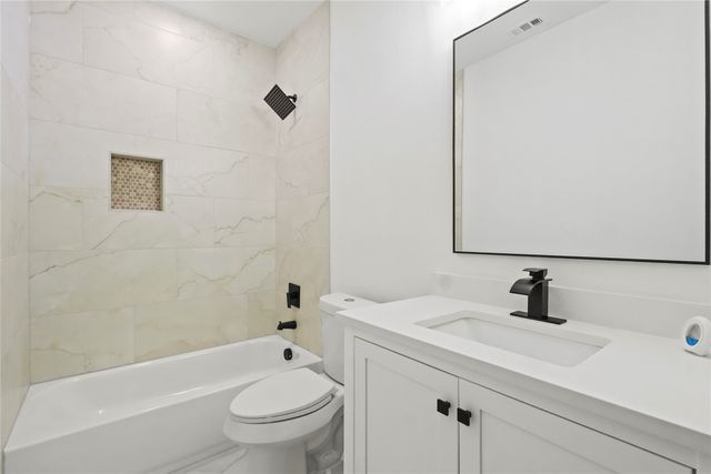 3702 Penelope Street, Dallas, TX 75210