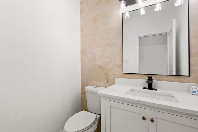 3702 Penelope Street, Dallas, TX 75210