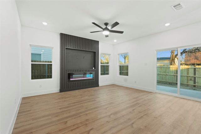 3702 Penelope Street, Dallas, TX 75210