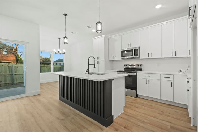 3702 Penelope Street, Dallas, TX 75210