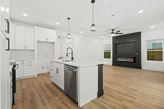 3702 Penelope Street, Dallas, TX 75210