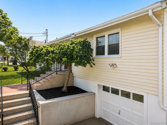 145 Wawayanda Avenue, Middletown, NY 10940