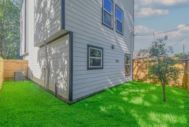 7954 Nashville Street, Houston, TX 77028
