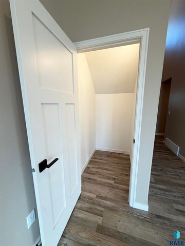 5931 S Spirea Ave Avenue, Sioux Falls, SD 57108