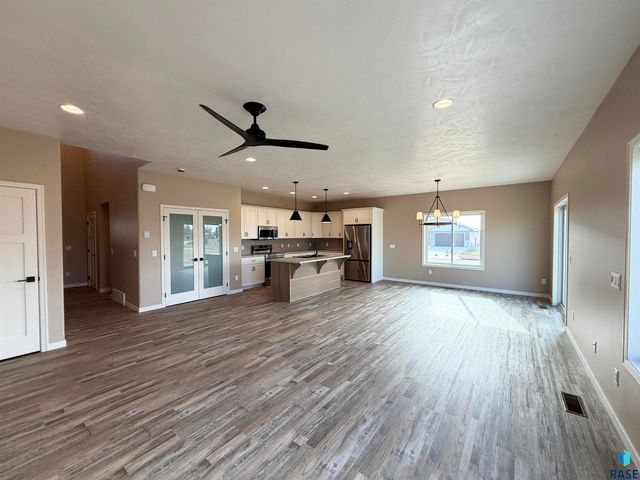 5931 S Spirea Ave Avenue, Sioux Falls, SD 57108