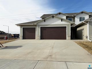 5931 S Spirea Ave Avenue, Sioux Falls, SD 57108