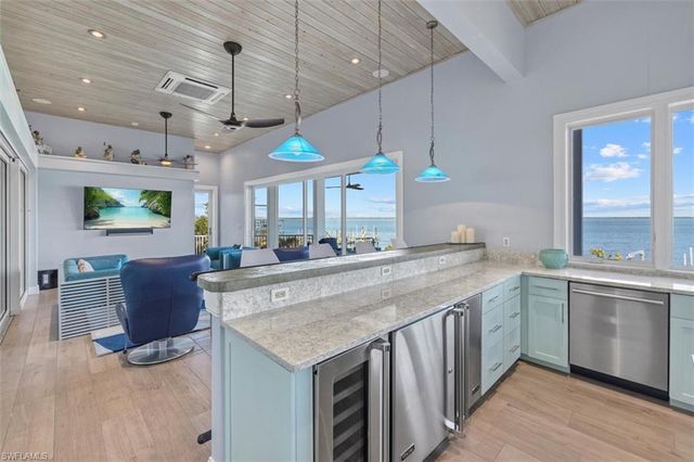 14 Grouper Hole DR, Boca Grande, FL 33921
