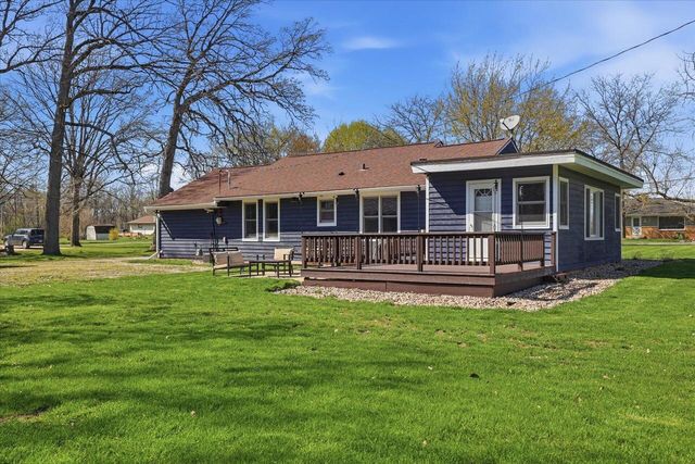 S107W19883 Shore DRIVE, Muskego, WI 53150