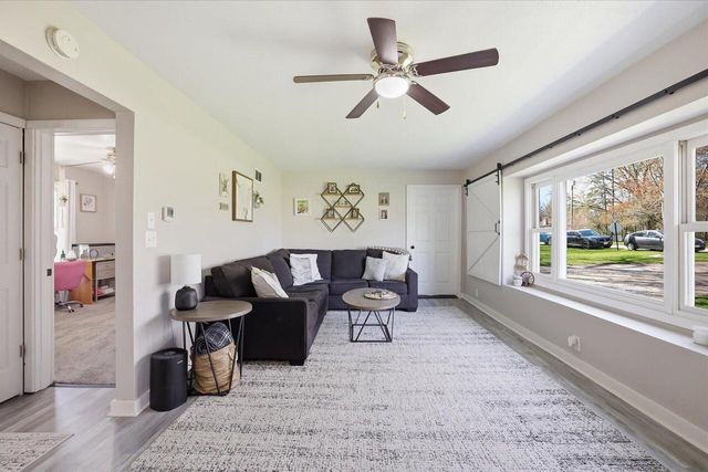 S107W19883 Shore DRIVE, Muskego, WI 53150