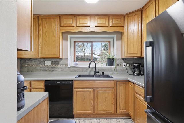S107W19883 Shore DRIVE, Muskego, WI 53150