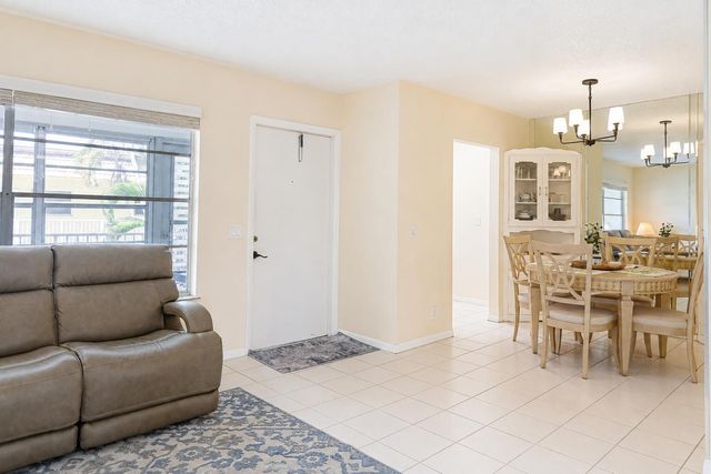 632 SNUG HARBOR Drive D18, Boynton Beach, FL 33435