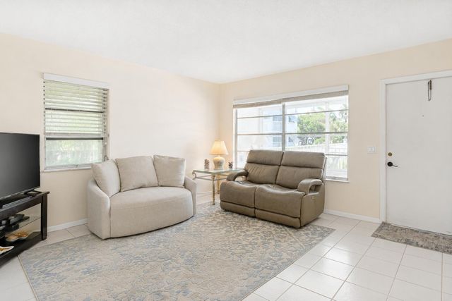 632 SNUG HARBOR Drive D18, Boynton Beach, FL 33435