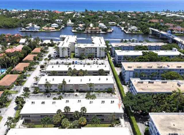 632 SNUG HARBOR Drive D18, Boynton Beach, FL 33435