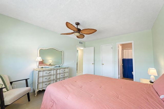 632 SNUG HARBOR Drive D18, Boynton Beach, FL 33435