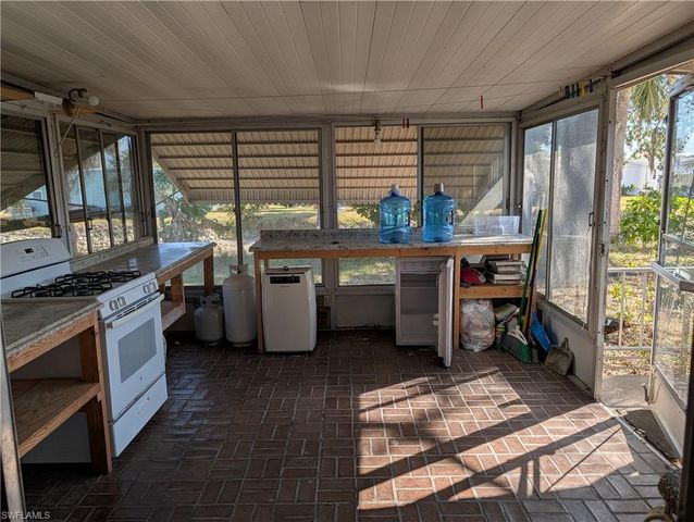 807 Holly Berry CT, North Fort Myers, FL 33917