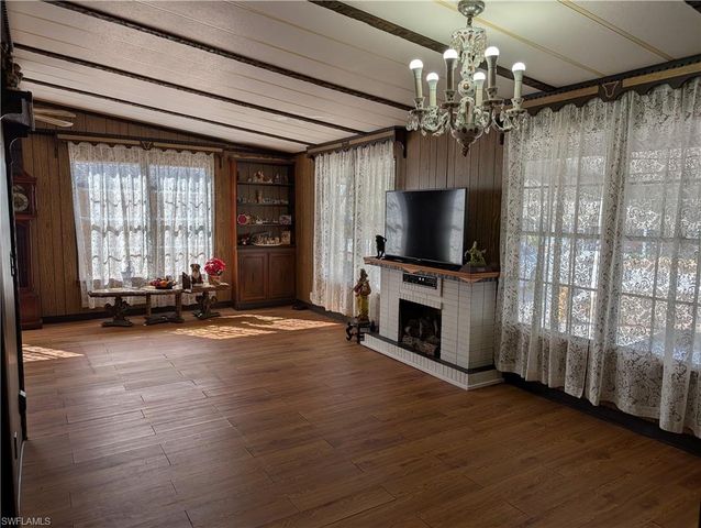 807 Holly Berry CT, North Fort Myers, FL 33917