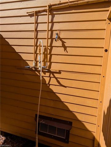 807 Holly Berry CT, North Fort Myers, FL 33917