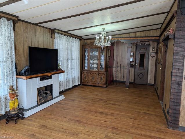 807 Holly Berry CT, North Fort Myers, FL 33917