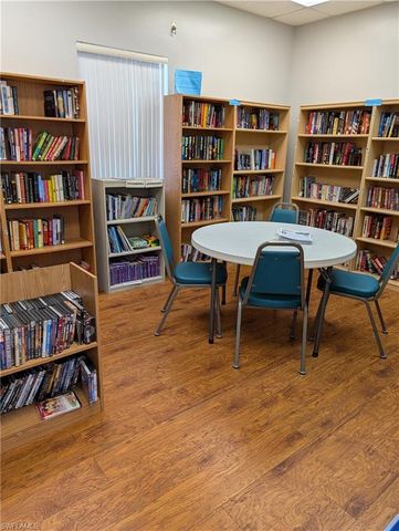 807 Holly Berry CT, North Fort Myers, FL 33917