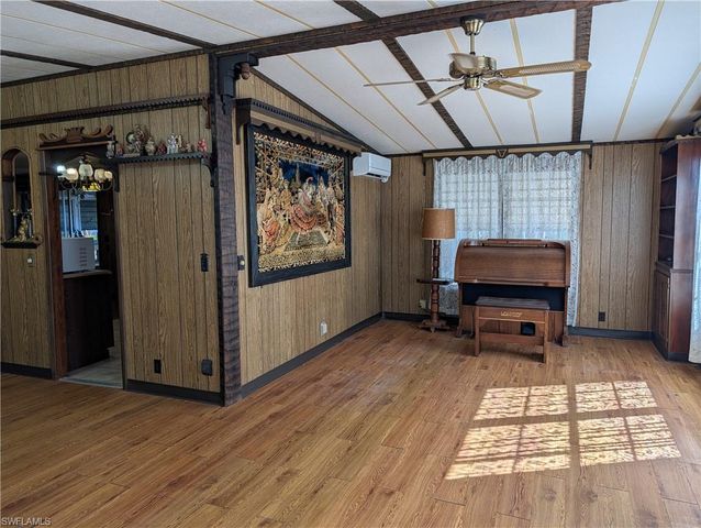 807 Holly Berry CT, North Fort Myers, FL 33917