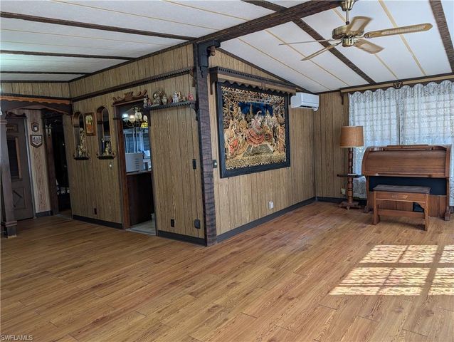 807 Holly Berry CT, North Fort Myers, FL 33917