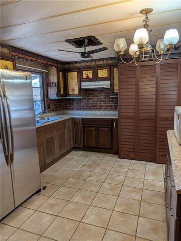 807 Holly Berry CT, North Fort Myers, FL 33917