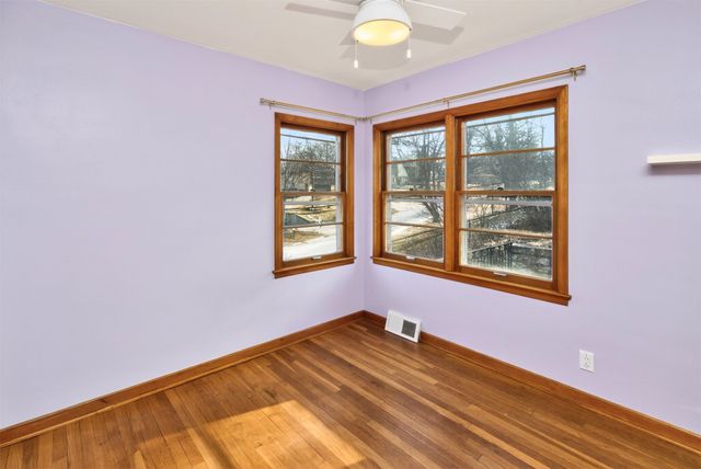 5000 Pleasant Street, Des Moines, IA 50312