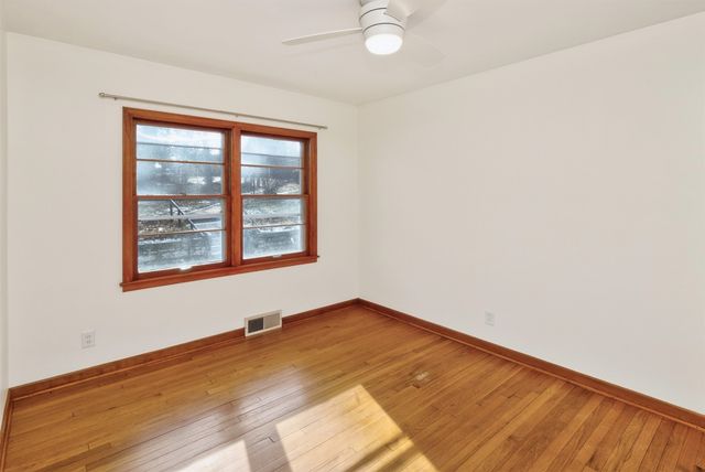 5000 Pleasant Street, Des Moines, IA 50312