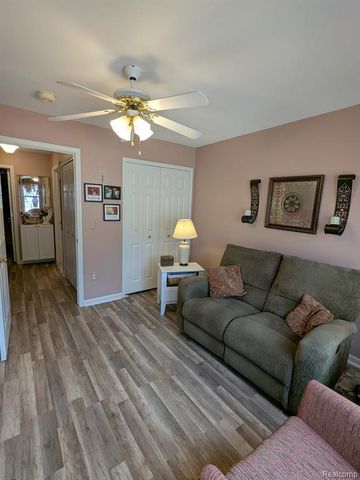 48659 Sundance Court 159, Utica, MI 48315