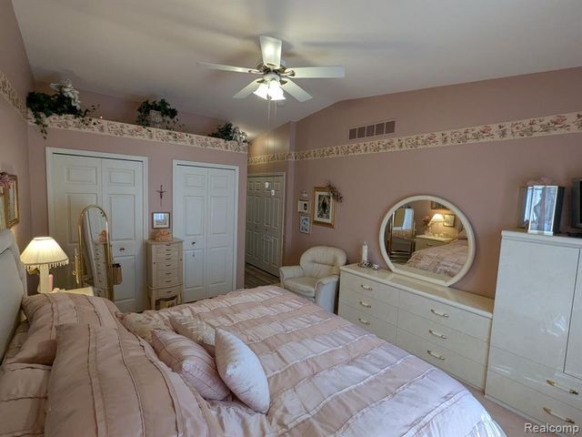 48659 Sundance Court 159, Utica, MI 48315