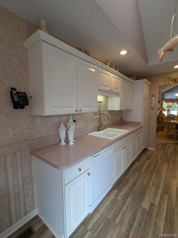 48659 Sundance Court 159, Utica, MI 48315