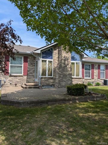 48659 Sundance Court 159, Utica, MI 48315