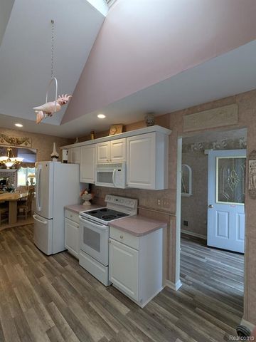 48659 Sundance Court 159, Utica, MI 48315