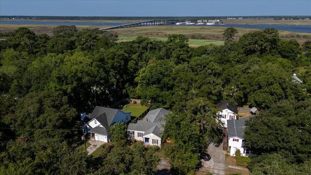 329 Riverland Drive, Charleston, SC 29412
