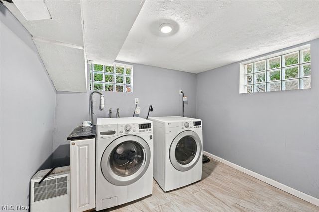 4651 E Lake Road, Sheffield Lake, OH 44054