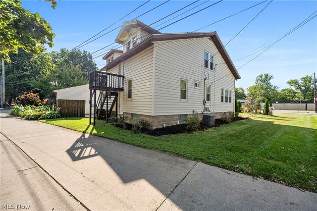 4651 E Lake Road, Sheffield Lake, OH 44054