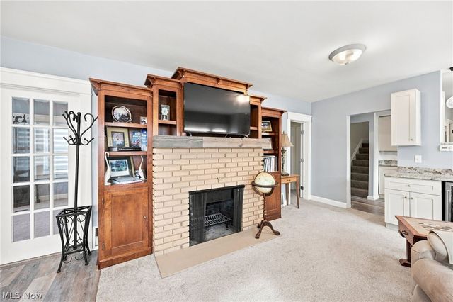 4651 E Lake Road, Sheffield Lake, OH 44054