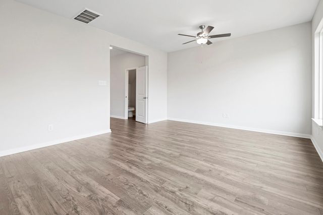 6511 Winter Elm Street, Houston, TX 77048