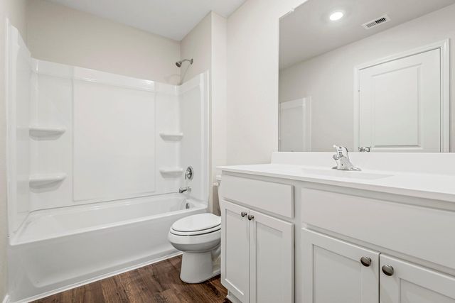 6511 Winter Elm Street, Houston, TX 77048