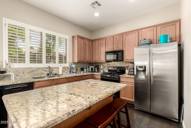 2043 W PERIWINKLE Way, Chandler, AZ 85248