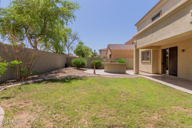 2043 W PERIWINKLE Way, Chandler, AZ 85248